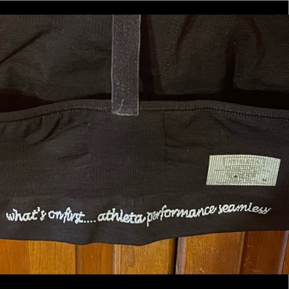 Athleta What’s On First Comfort Seamless Bra Black ￼Size M Adj T-Back Straps $78 - Picture 8 of 9